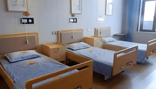 回望桃花尽